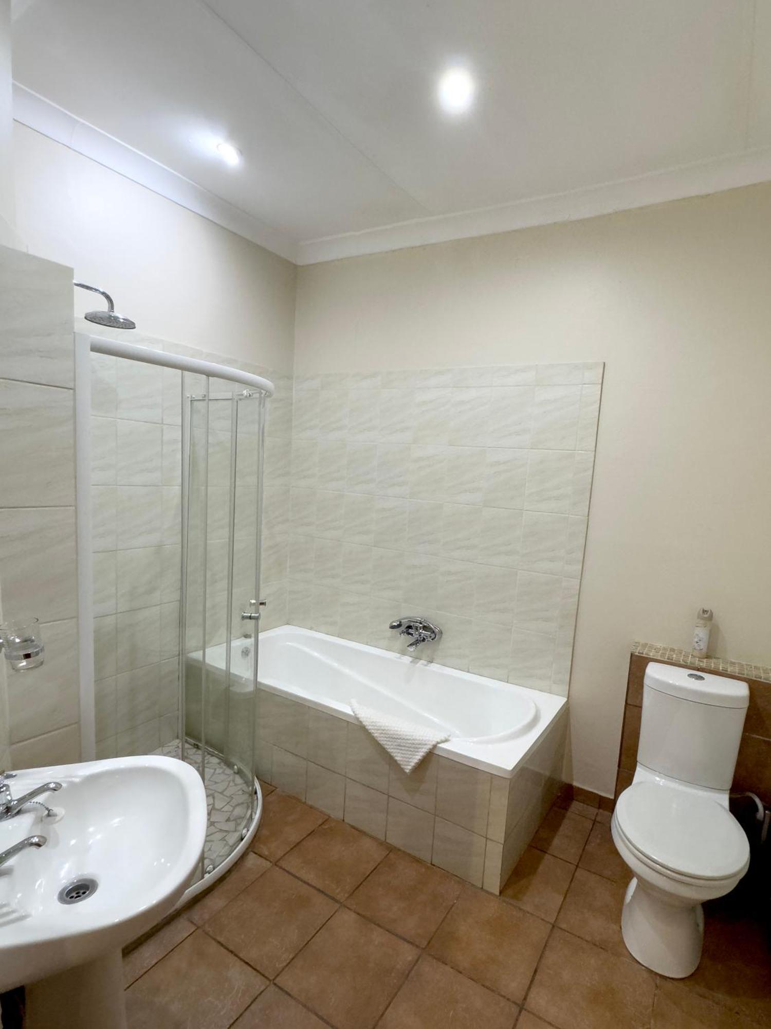 Centurion Guest House And Lodge Buitenkant foto